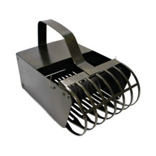 Комбайн для сбора клюквы металлический